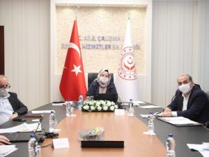 Bakan Selçuk, TÜRMOB ve TOBB Başkanları ile video konferansla "Kısa Çalışma Ödeneği"ni görüştü