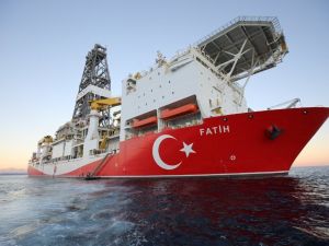 Bakan Albayrak: "Enerjide dışa bağımlılığı sonlandıracak keşiflerin arefesindeyiz"