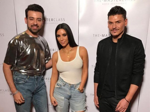 Serhat Şen Avrupa’da yeni salonlarını ünlü simalar ile açtı