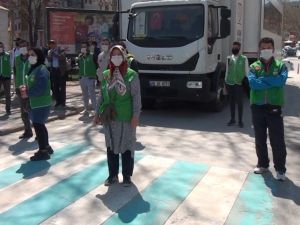 Farkındalık için Kızılay’a kan ve kök hücre bağışında bulundular