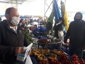 Edremit’te AK Parti maske dağıttı