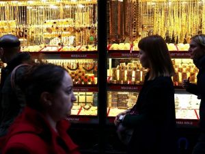 Altın rekor yükselişini sürdürüyor