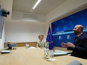 AB Başkanları G7 liderleri ile korona virüsü görüştü