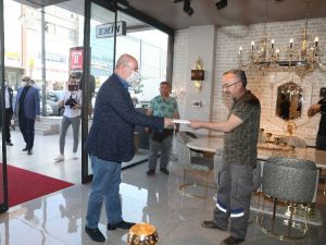 ATO maske dağıtımına başladı