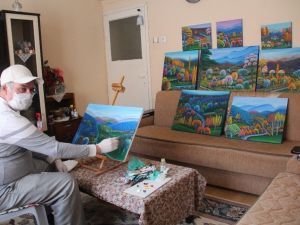 ’Evde kal’ çağrısına uydu, evinin bir odasını atölyeye çevirdi