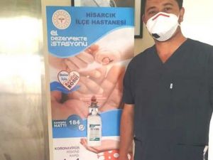 Hisarcık AK Parti’den hükümet konağı ve hastane girişine dezenfekte standı