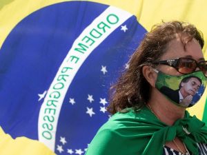 Brezilya Devlet Başkanı Bolsonaro, Covid-19 önlemlerine karşı düzenlenen protestoya katıldı