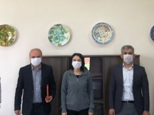 DPÜ Lisansüstü Eğitim Enstitüsü’nden akademisyenlere teşekkür plaketi