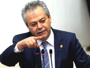 Eski Milletvekili Turgay Develi’den CHP’ye eleştiriler