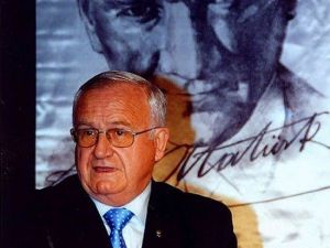 Kontrolsüz ve sağlıksız tüketimi sınırlandırmak için Ramazan ayı fırsat