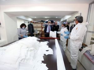 Muğla Büyükşehir maske üretmeye devam ediyor
