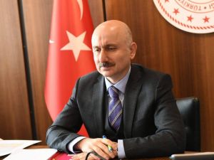 Bakan Karaismailoğlu, Kazakistan Altyapı Bakanı Atamkulov ile görüştü