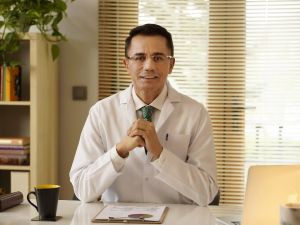 Ender Saraç  ve Ceyda Düvenci kamera karşısına geçti