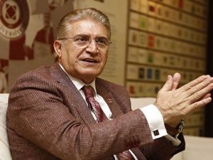 Doç. Dr. Mustafa Aydın: “AVM’lerin açılması olumlu ama başka desteklere de ihtiyaç var”