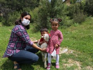 Annelerin geçim, çocukların eğlence kaynağı