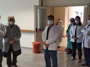 14 aylık bebek koronayı yendi