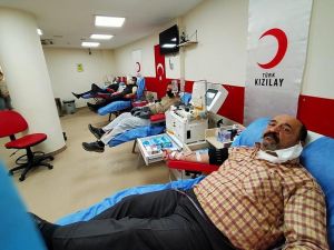 İzmir’de kan stokları kritik seviyenin altına düştü