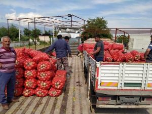 Kuşadası Belediyesi’nden çiftçiye yardım eli
