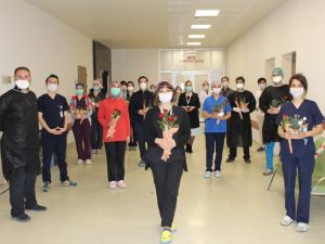 Sosyal mesafeli ‘Hemşireler Günü’ kutlaması
