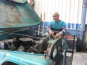 Aydın’ın dağ köylerinde çiftçiler ciplerden vazgeçmiyor