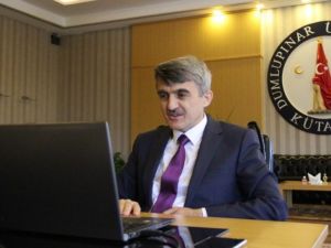 Rektör Uysal, video konferans yöntemiyle öğrencilerle buluştu