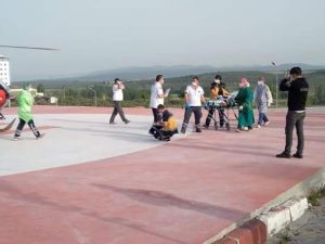 Üzerine çaydanlık devrilen minik çocuk helikopter ambulansla Ankara’ya sevk edildi