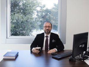 Prof. Dr. Feridun Acar ile bıçaksız beyin ameliyatı artık Türkiye’de