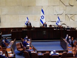 İsrail’de Netanyahu-Gantz hükümeti yemin etti