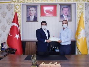 AK Parti Ceyhan’da 20 bin üye hedefliyor