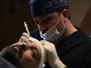 "Ağrısız, iğnesiz saç ekimi ile konforunuzdan vazgeçmeyin"