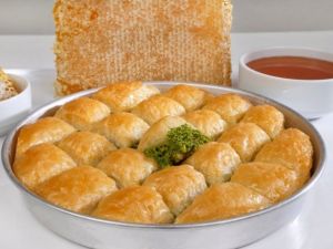 "Bayram tatlılarını bal ile hafifletin"