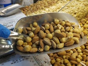 Evden çıkmayınca çitledik