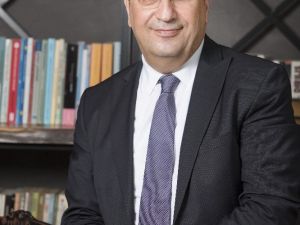 Ticaret yasalarının mimarı İsmail Yücel sahaya indi