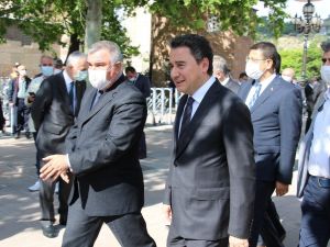 Refah Partisi eski Genel Başkanı Ahmet Tekdal son yolculuğuna uğurlandı