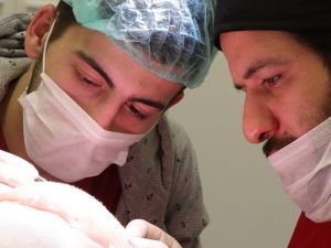 DoctorZen CEO’su İsmail Zengin: ’’Saç ekimi yaptırırken pandemi nedeniyle tedbir alan klinikler tercih edilmeli’’