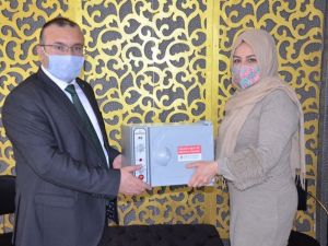 Emet Belediyesi’nden berber ve kuaförlere ultraviyole sterilize makinaları