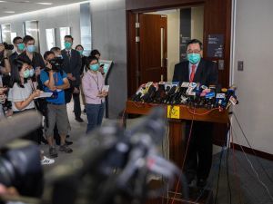 Hong Kong parlamentosunda Çin Milli Marşı yasası kabul edildi