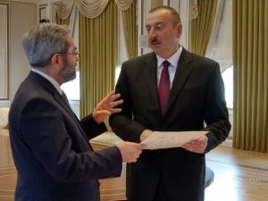 Azerbaycan Cumhurbaşkanı Aliyev’den Adana Milletvekili Ünüvar’a “Dostluk” nişanı