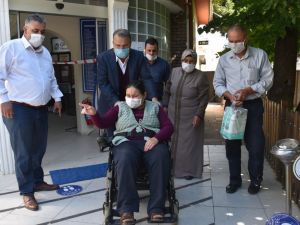 Akülü sandalyesine Yunusemre ile kavuştu