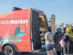 Kuşadası’nda üretici ile tüketiciyi aracısız buluşturan "AdaMarket Expres" hizmete girdi