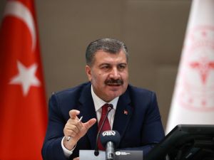 Bakan Koca: “Kısıtlamayla 65 yaş üstünün hastalığa yakalanma oranı yaklaşık yüzde 50 oranında azaldı”