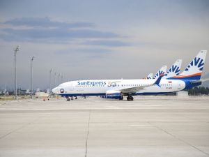 SunExpress dış hat uçuşlarına başladı