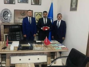Yenikent Ülkü Ocaklarında bayrak değişimi
