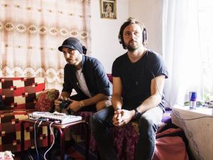 İki müzisyen ‘Searching for Sound’ belgeseli için yola çıktı