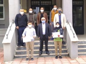 Hisarcık’ta başarılı öğrenciler ödüllendirildi