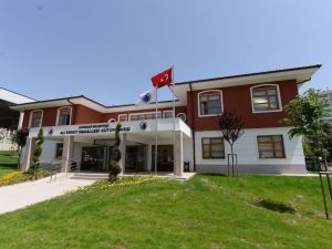 Kütüphanelerde sınav mesaisi