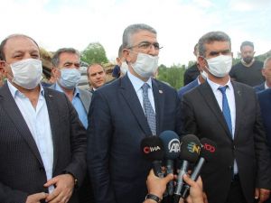 MHP’li Aydın ve beraberindeki heyet deprem bölgesinde