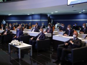 Cumhurbaşkanı Yardımcısı Oktay: "Bütün dünyada pozitif büyüme olmasa bile biz yılı pozitif büyümeyle tamamlayacağız"