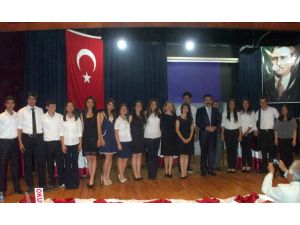 Liselilerden ‘Her Anne Bir Şiirdir’ Dinletisi