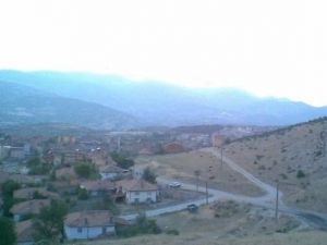 Emet’te 5 daire karnatina altına alındı